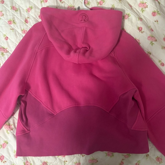 Discontinued Lululemon Sonic Pink Scuba - Picture 4 of 5